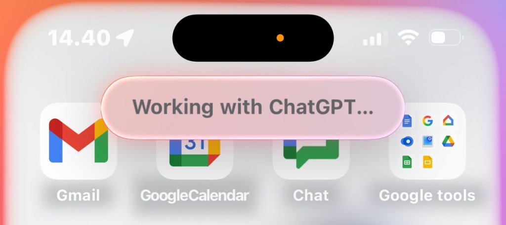 Kuvaruutukaappauksessa teksti "Working with ChatGPT".