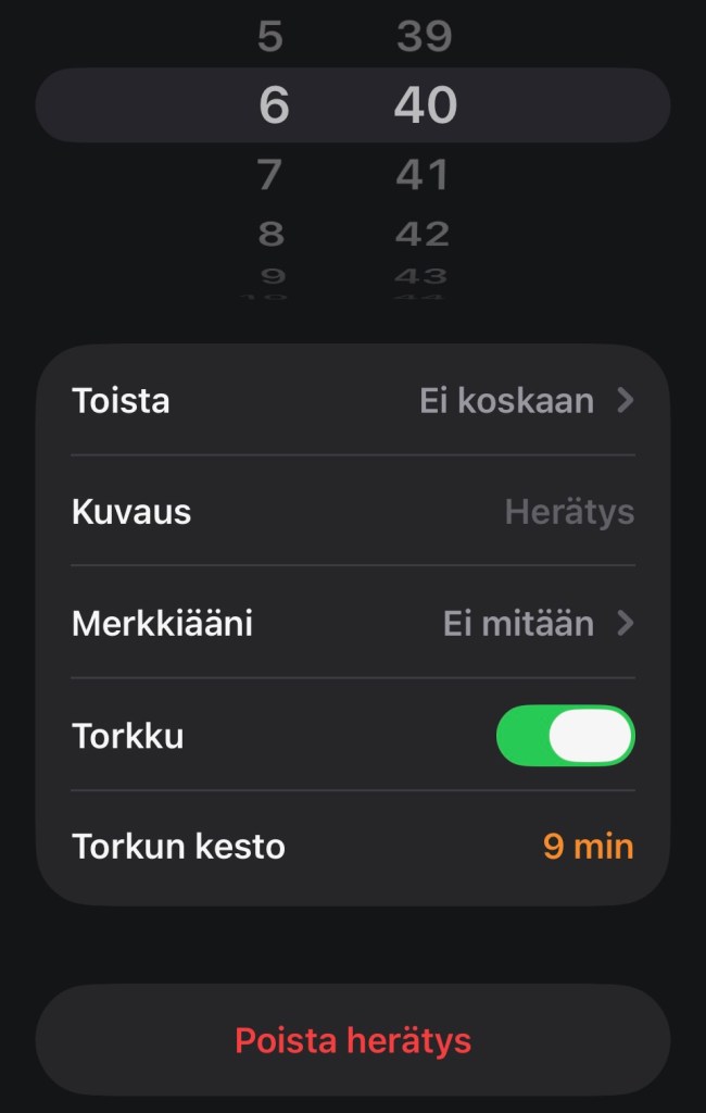 Kello-apps ja herätyskellon asetukset.